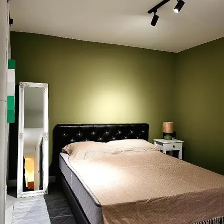Uranus Studio Apartment